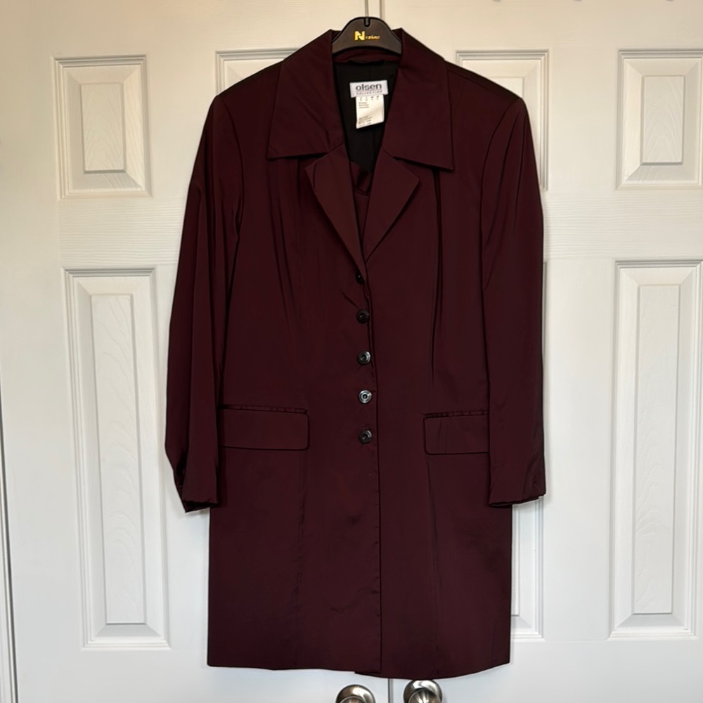 Burgundy Button-Up Suit jacket and skirt